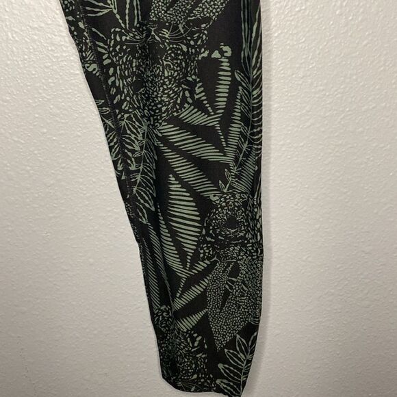 Calvin Klein Performance Wick Safari Print Leggings Size Large - Picture 5 of 11